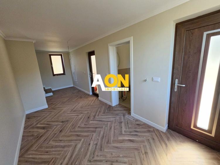 Casă individuală cu 4 camere cu Canalizare în Ciugud