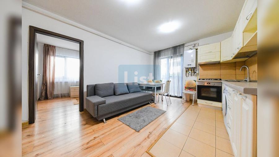 Apartament cu 3 camere semidecomandat în Între Lacuri