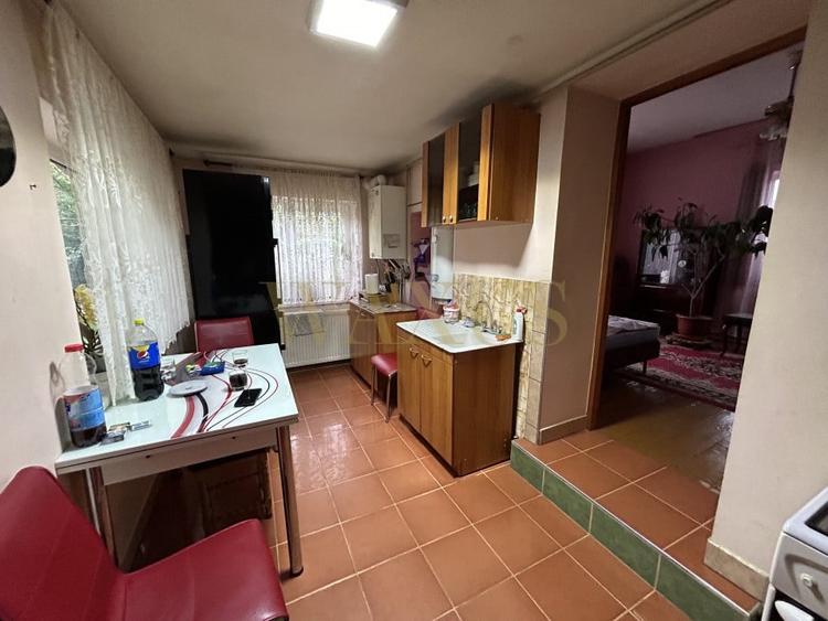 Casă individuală cu 3 camere cu Canalizare în Florești