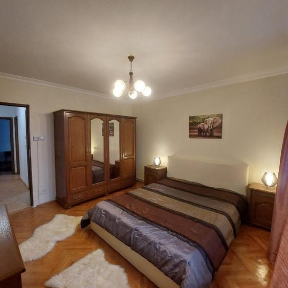 Apartament cu 4 camere decomandat în Kogălniceanu