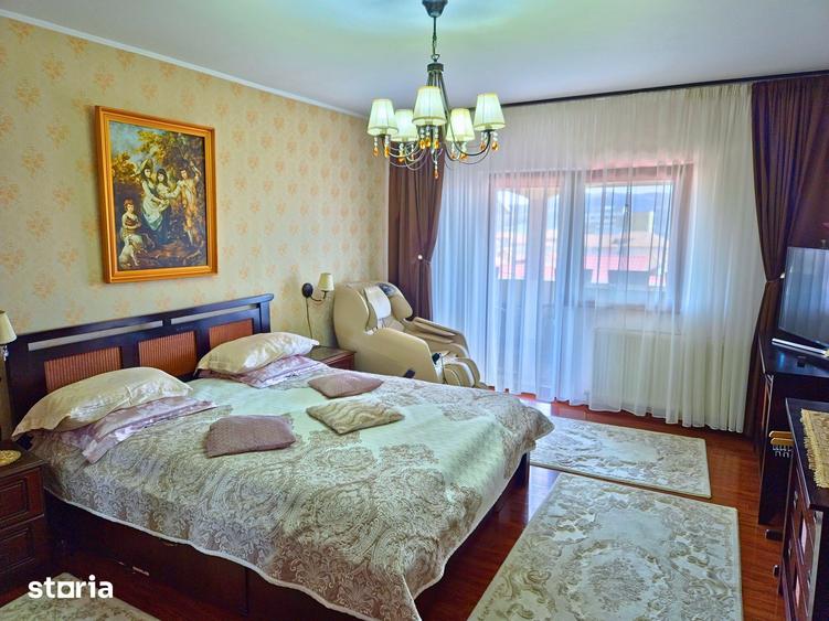 Casă cu 6 camere cu Teren 1137 Mp în Cartierul Nord