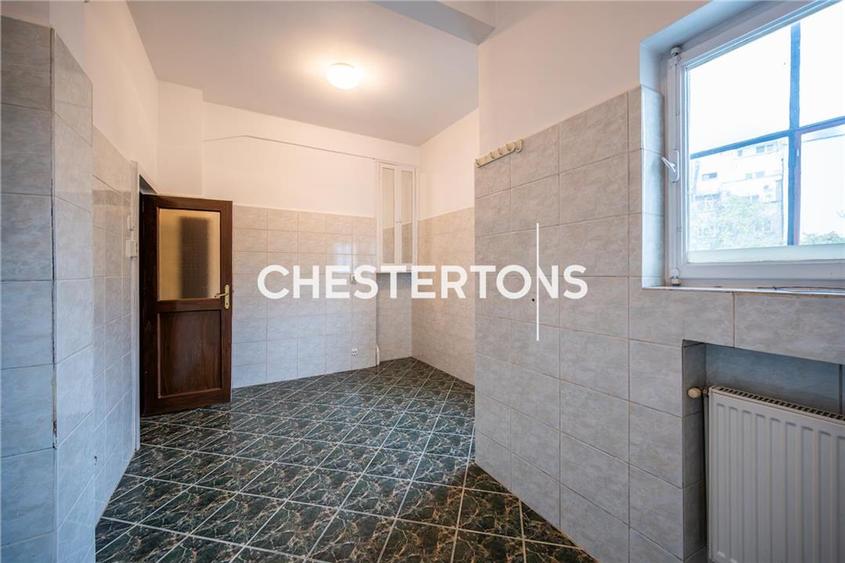 Apartament cu 5 camere circular în Calea Victoriei