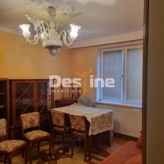 Apartament cu 2 camere decomandat, mobilat în Centrul Vechi