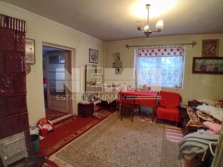 Casă individuală cu 6 camere cu Canalizare în Central