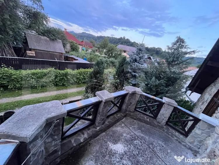 Casă cu 3 camere cu Teren 451 Mp în Central