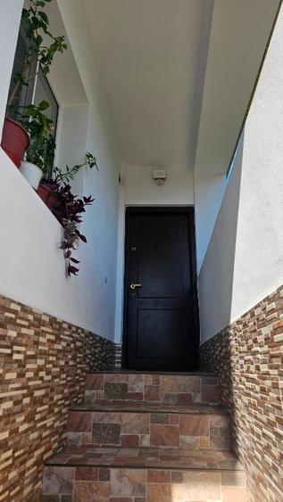 Casă individuală cu 4 camere cu Teren 265 Mp în Central