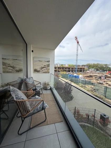 Apartament cu 2 camere semidecomandat, mobilat în Băneasa