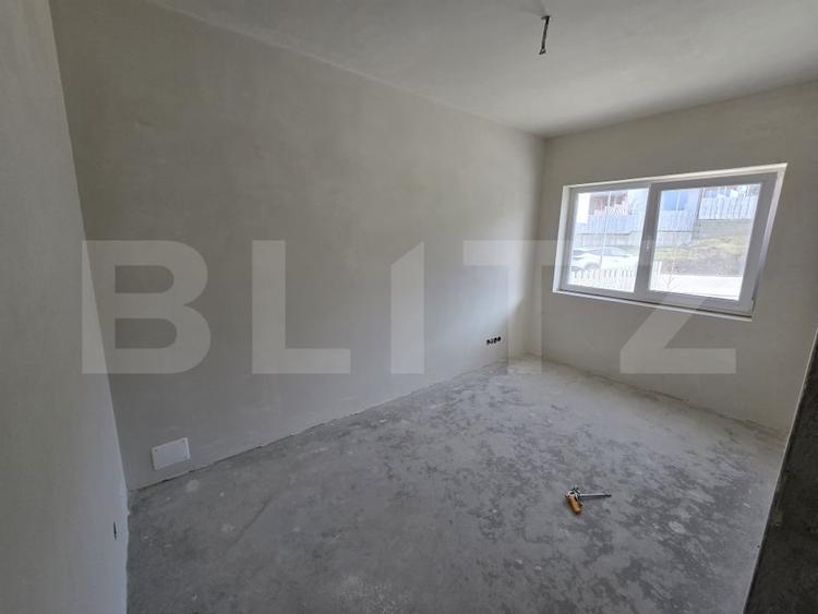 Apartament cu 3 camere semidecomandat în Apahida