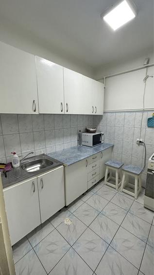 Garsonieră decomandată în Mihai Bravu