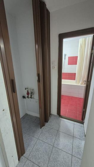 Garsonieră decomandată în Moșilor