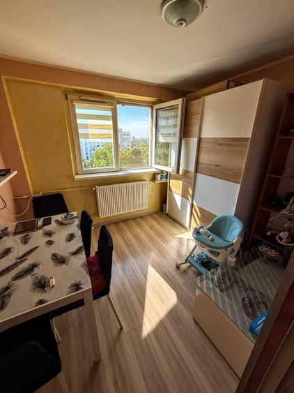 Apartament cu 4 camere decomandat, mobilat în Pantelimon