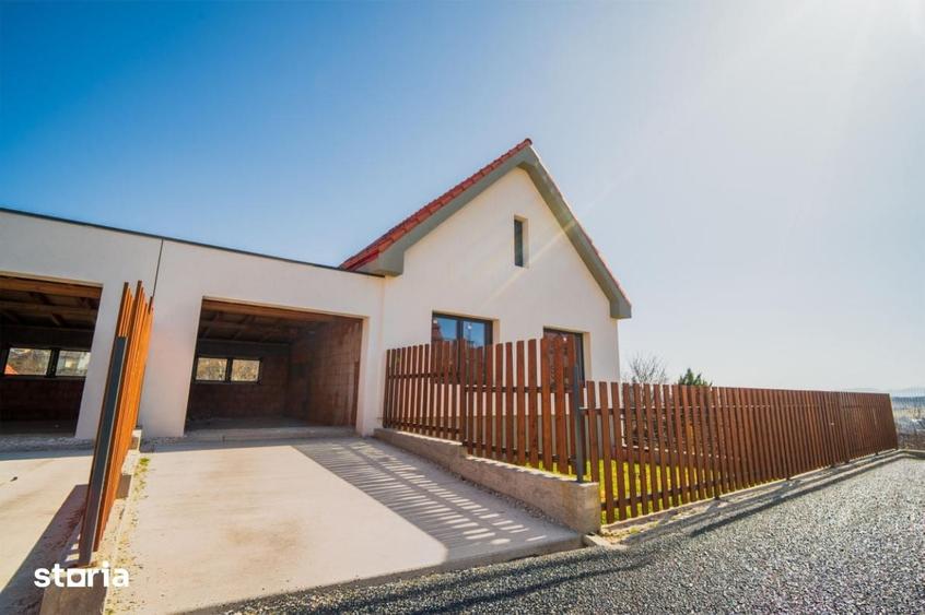 Casă cu 5 camere cu Teren 523 Mp în Ciurila