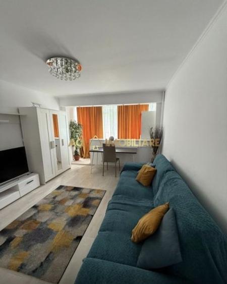 Apartament cu 2 camere decomandat, mobilat în Eroii Revoluției