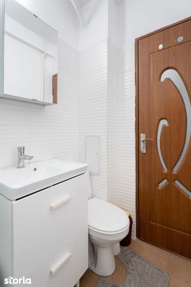 Apartament cu 3 camere decomandat, mobilat în Alexandru cel Bun