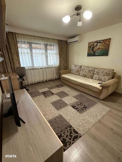Apartament cu 2 camere semidecomandat în Rovine