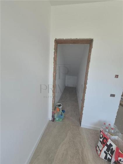 Duplex cu 4 camere cu Canalizare în Moșnița Nouă