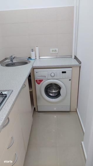 Garsonieră decomandată în Cișmigiu