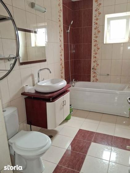 Apartament cu 3 camere în Florești