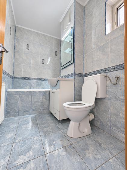 Apartament cu 2 camere decomandat în Școlilor
