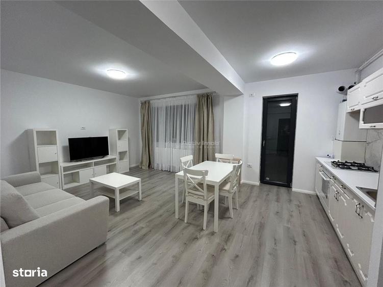 Apartament cu 3 camere semidecomandat în Copăceni