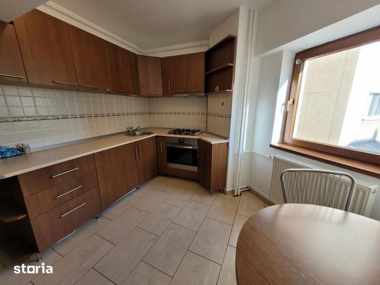 Apartament cu 2 camere decomandat în Centrul Civic