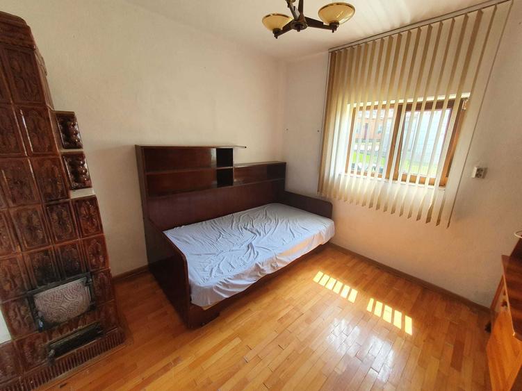 Casă cu 3 camere în Slătioara