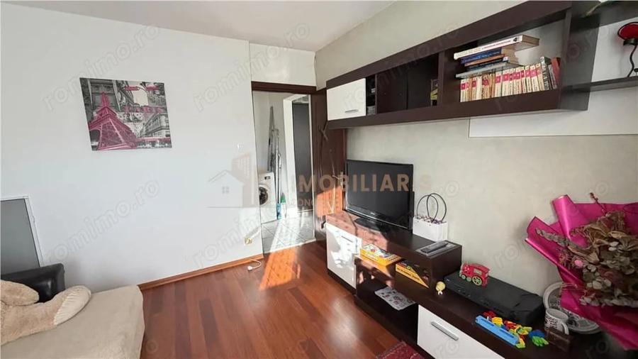 Apartament cu 3 camere decomandat în Bogdan Vodă