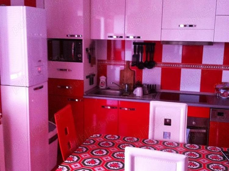 Casă individuală cu 4 camere cu Teren 350 Mp în Cârcea