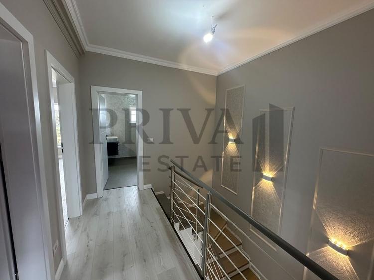 Duplex cu 5 camere cu Canalizare în Chișoda