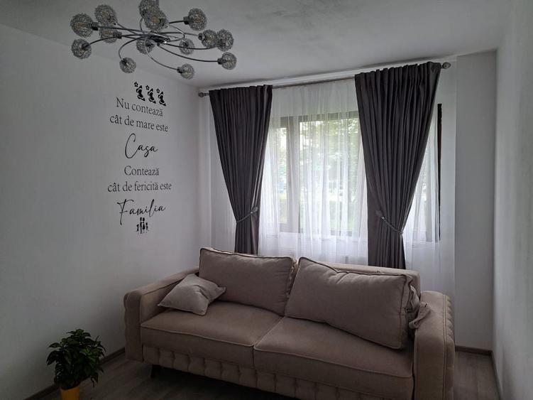 Apartament cu 2 camere decomandat în Exterior Vest