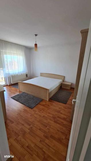 Casă cu 4 camere cu Teren 600 Mp în Central