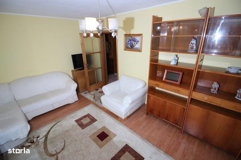 Apartament cu 3 camere decomandat în Alecu Russo