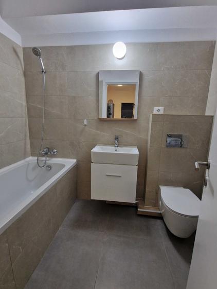 Apartament cu 2 camere semidecomandat în Militari