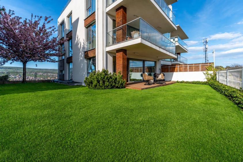 Apartament cu 3 camere decomandat, mobilat în Gruia