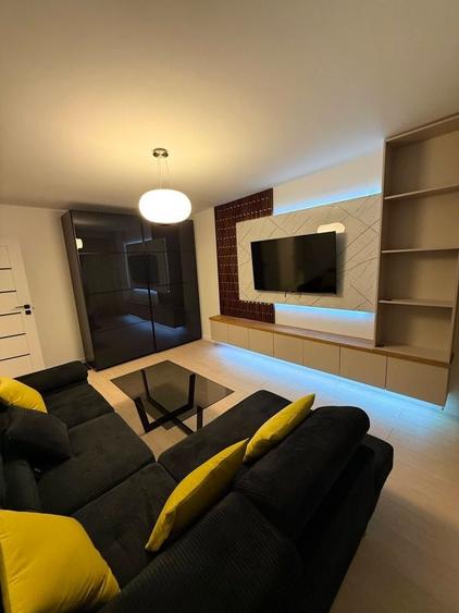 Apartament cu 2 camere decomandat în Central