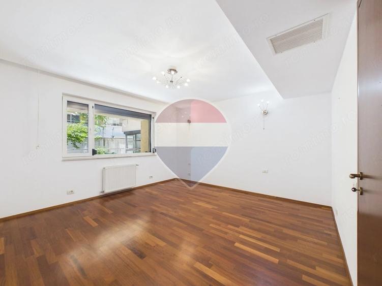 Apartament cu 3 camere decomandat în Herăstrău
