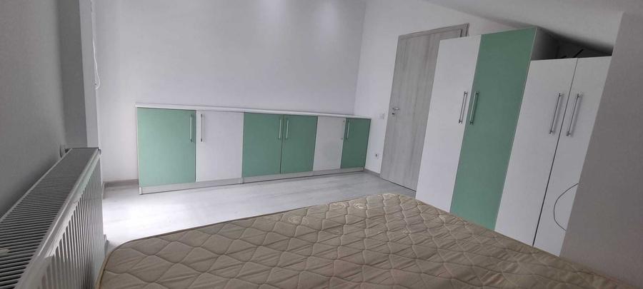 Apartament cu 2 camere decomandat în Florilor