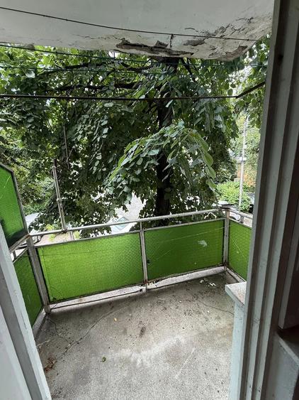 Apartament cu 3 camere nedecomandat în Nord