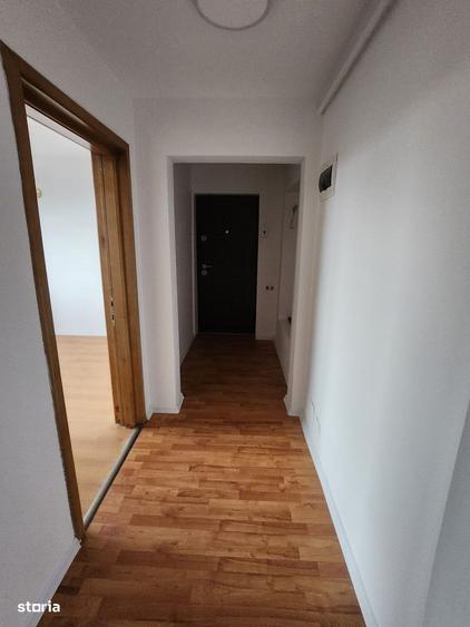 Apartament cu 3 camere decomandat în Nazărioaia