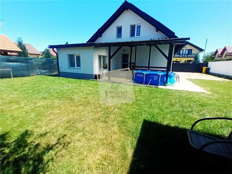 Casă individuală cu 5 camere cu Teren 460 Mp în Cristian