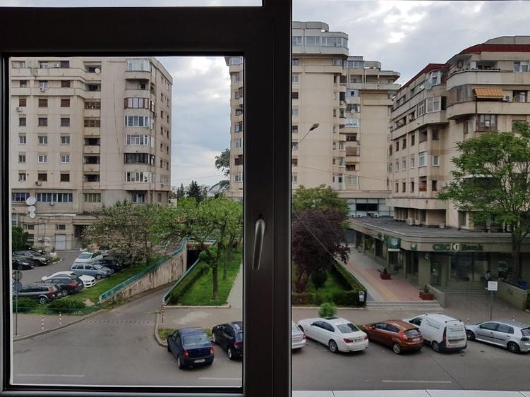 Apartament cu 2 camere decomandat în Ultracentral
