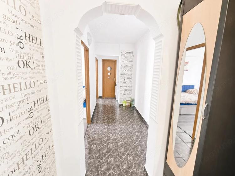 Apartament Nord, etaj intermediar, decomandat, renovat - 2