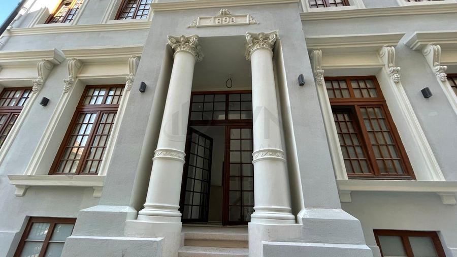 Casă cu 11 camere cu Canalizare în Dorobanți