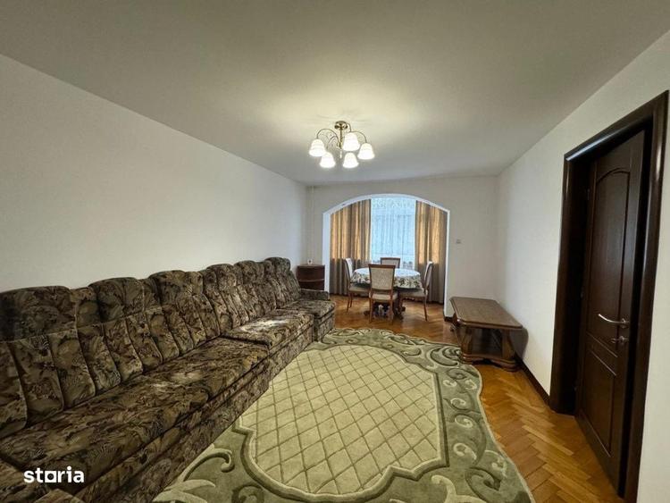 Apartament cu 3 camere decomandat în Central