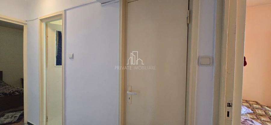 Apartament cu 4 camere decomandat în Est