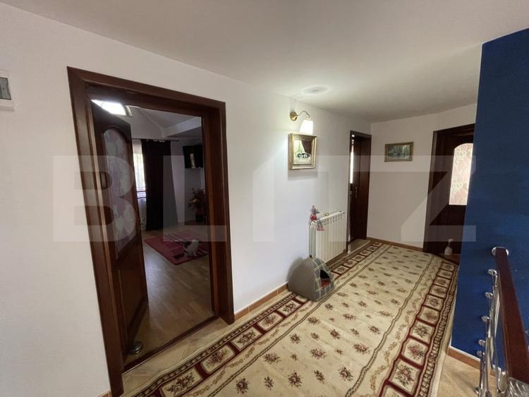 Casă individuală cu 4 camere cu Canalizare în Tătărași