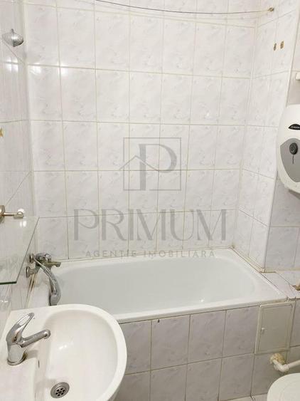 Garsonieră semidecomandată, mobilată în Girocului