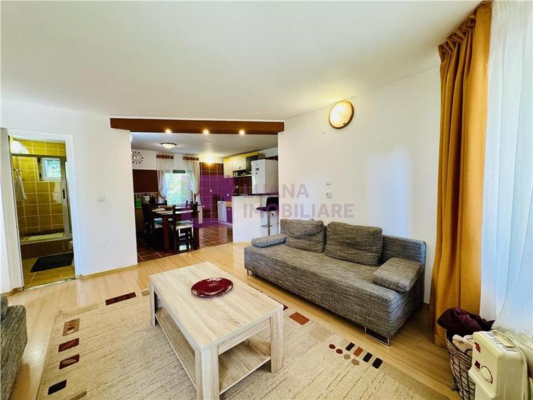 Casă individuală cu 6 camere cu Teren 800 Mp în Central
