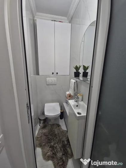Apartament cu 4 camere semidecomandat în Tăbăcărie