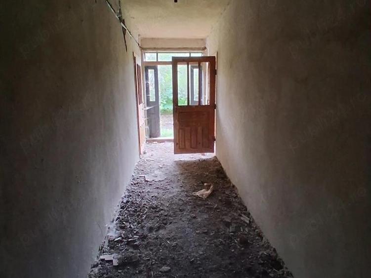 Casă individuală cu 4 camere cu Teren 1900 Mp în Horodniceni